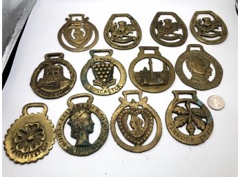 Set Of 12 Horse Brass, British Motifs, Locations, People Of Interest