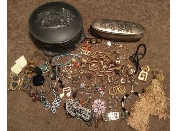 Pr. Vtg Jewelry Boxes, Buttons, Bobbles, Linser, Trifari Galore