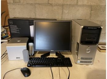 Dell Computer With Monitor And Speakers