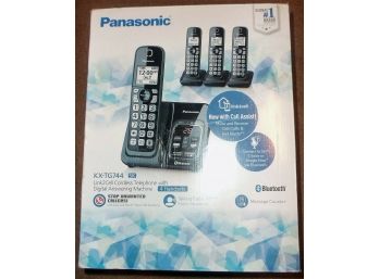 Panasonic Link2Cell Bluetooth Cordless Telephone Digital Answering KX - TG744