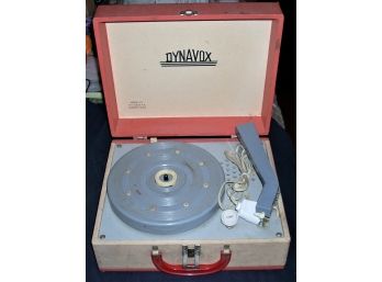 Dynavox Vintage Phonograph Record Player In Peach Colored Carrying Case 1950s