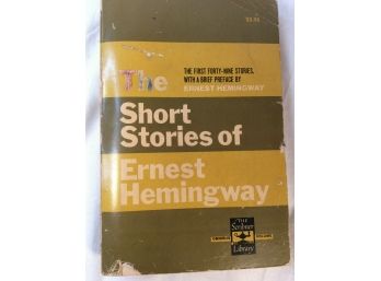 Vintage The Short Stories Of Ernest Hemingway Soft Cover Book 1966
