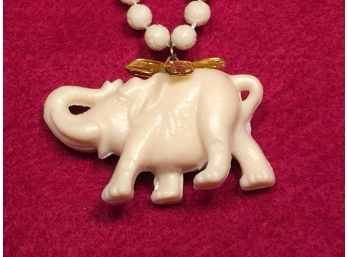 Vintage Elephants And Beads Necklace.