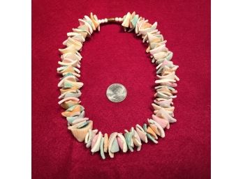 Vintage Multi-Color Pastel Sea Shell Necklace Or Choker.