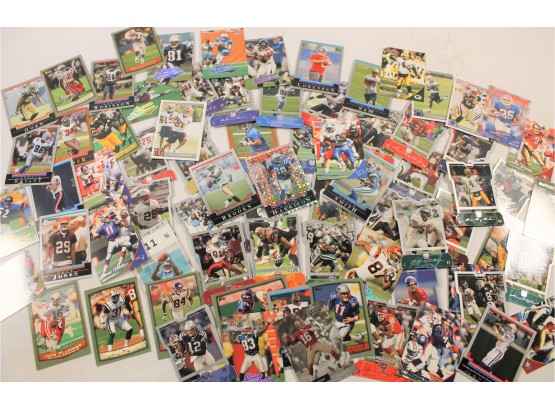 Mixed Lot Of Vintage Football Cards With John Elway, Manning, Rice, Brady, Montana, Moss, Favre & B. Sanders