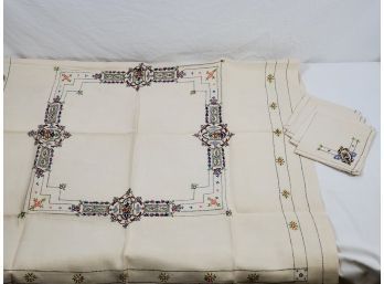 Vintage Linen Embroidered Small Tablecloth And Matching Napkins