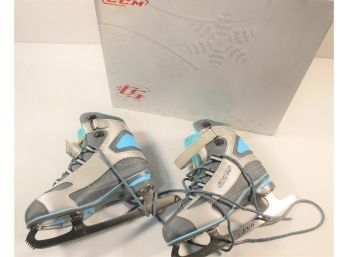 CCM Comfort Series Woman Size 6 Ice Skates In Original Box