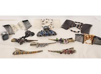 Assortment Of Ladies Hair Accessories - Combs & Clips