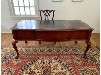 Sligh English 18th Century Serpentine Design Leather Top Table Desk