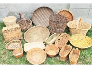 Large Lot Of Wicker Baskets Lot#2