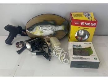 Lot Of Mixed Electronics - Lamp , Massager  More