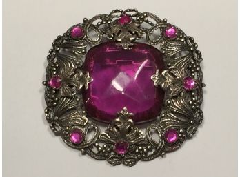 Vintage Broche With Purple Stones. In Excellent Condition.