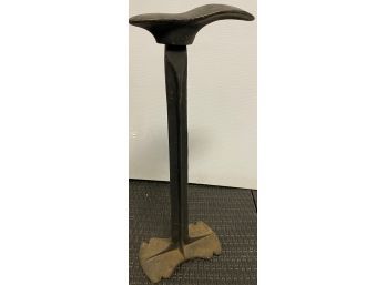 Iron Cobblers Shoe Stand