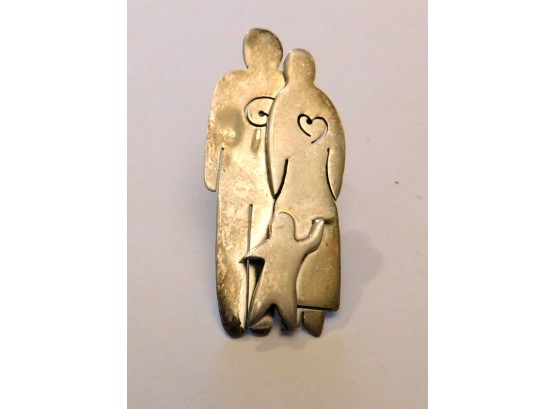 Heartwarming Sterling Pin Of Father, Mother & Child
