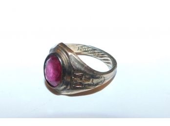 Cute Little Fashion Ring With Purplish/Pink Stone