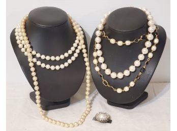 Ladies Faux Pearl Jewelry Assortment
