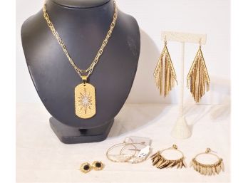 Ladies Gold Tone & Plated Stainless Boutique Costume Jewelry Assortment