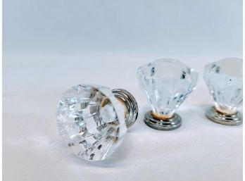 Set Of 8 Clear Crystal-like Knobs With Silver Tone Base- Screws For Assembly Included