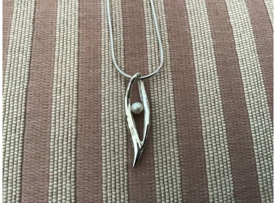 Sterling Silver Necklace Centered With A Pearl