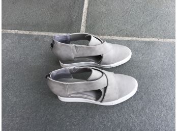 Stylish Size 8 Zippered Back Women's Shoes In Grey - New