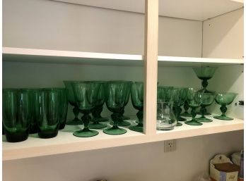 Retro Green Glassware Set, 29 Pieces