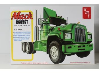 AMT Mack R685ST Truck