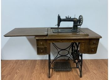 RARE Elton Sewing Machine With Original Stand
