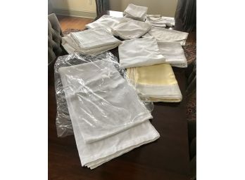 Large Lot Of Fine Quality Table Linens