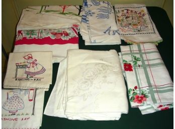 Vintage Table Cloths And Towels