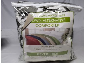 Deluxe Micro Fiber Down Alternative Reversible Full / Queen White & Grey Comforter