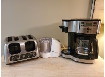 Small Kitchen Appliance Lot - GE Deluxe Chopper & 4 Slice Toaster, Hamilton Beach Coffeemaker