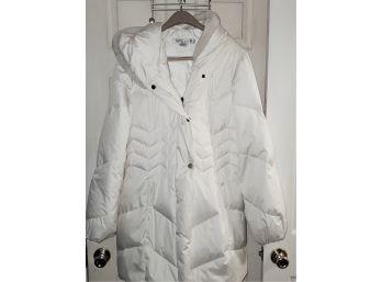 Larry Levine Ladies Winter White Size XL Down & Feather Filled Coat