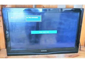 Samsung 32' Television With Remote - Model LN32C350D1D