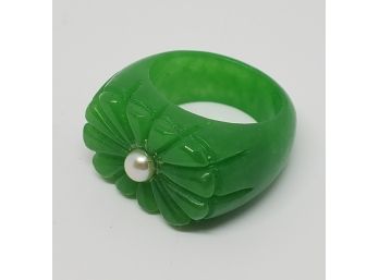 Green Jade Carved Flower Ring With Freshwater Pearl