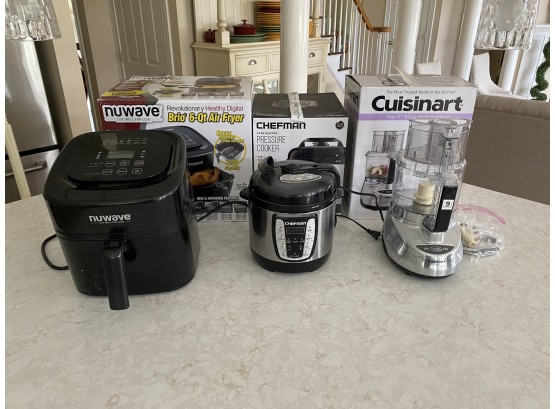 Group Of 3 Small Appliances   -Fryer - Food Processor