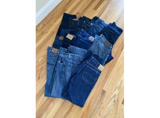 Large Group Of Men's Jeans   - Lee - Izod - Wrangler   - Upstairs    - B