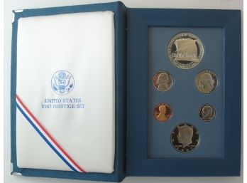 1987 US Prestige Set With US Constitution Commemorative Silver Dollar