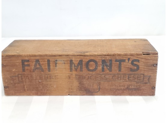Vintage Fairmont's Wood Pasteurized Cheese Box