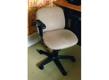 (5) Legged Swivel Office Chair