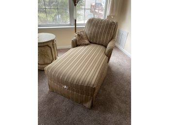 Gorgeous Fairfield Lounge Chair 30x50x34 Retails $1000 (Throw Not Included)