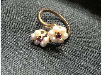 14k Pearl And Gemstone Designed Ring