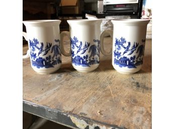 Set Of Three Churchill Blue Willow Mugs