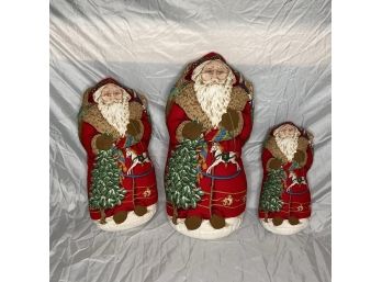 Trio Of Old World Santa Figures
