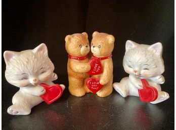 Small Lefton Chine Hand Painted Cats And Bears With Hearts