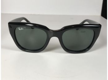 Brand New RAY-BAN Black Sunglasses - Authentic - Current Style - Fantastic Glasses ! NEW NEW NEW !