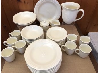 Oneida 'Petals' Stoneware Dish Set - 8 Place Settings Plus Accessories