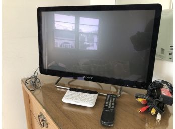 Sony Trinitron RM Television With Cords, Remote (sony NSX-24GT1)