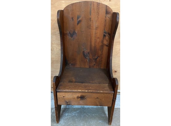 Sturdy Pine Hall Chair- Perfect For Your Boots
