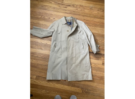 Men's BURBERRY'S Single Breasted Covered Placket Raglan Sleeve Trench Rain Coat