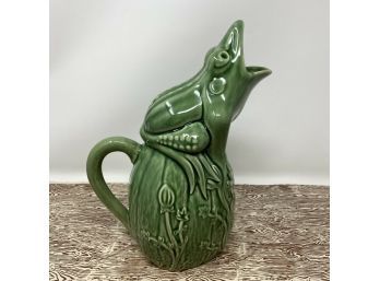 Perfect Vintage Bordallo Pinhiero Green Embossed Frog On Melon 10 1/4' Pitcher